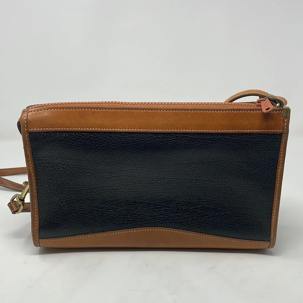 Vintage Dooney & Bourke Leather Crossbody🖤 - Picture 3 of 16